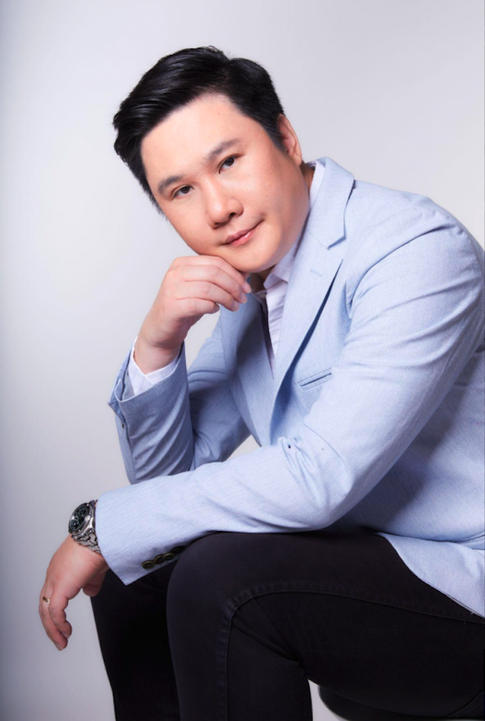 คุณเอ ธนา วาสุเทพรังสรรค์